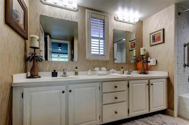 5200 BRITTANY DRIVE S 204, St Petersburg, FL 33715