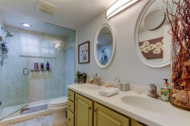 5200 BRITTANY DRIVE S 204, St Petersburg, FL 33715