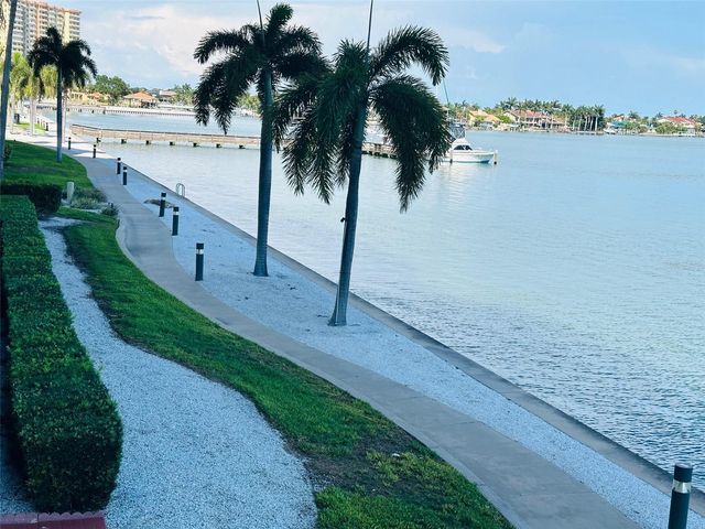 5200 BRITTANY DRIVE S 204, St Petersburg, FL 33715