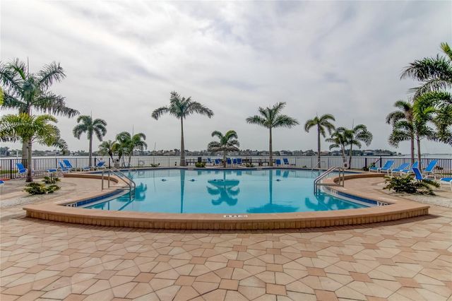 5200 BRITTANY DRIVE S 204, St Petersburg, FL 33715