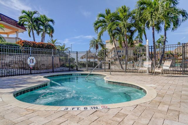 5200 BRITTANY DRIVE S 204, St Petersburg, FL 33715