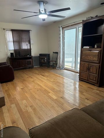 1920 Lakeside, Erie, MI 48133