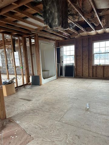 1920 Lakeside, Erie, MI 48133