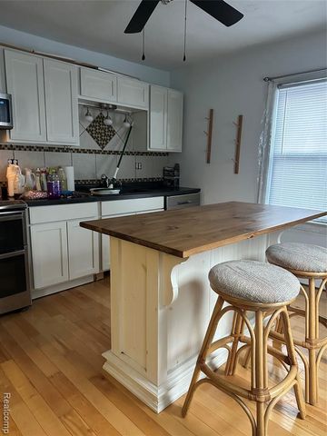 1920 Lakeside, Erie, MI 48133