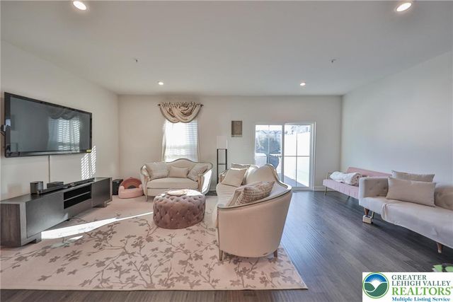 2364 Raya Way, Bethlehem Twp, PA 18045