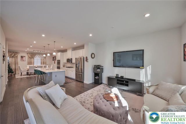 2364 Raya Way, Bethlehem Twp, PA 18045