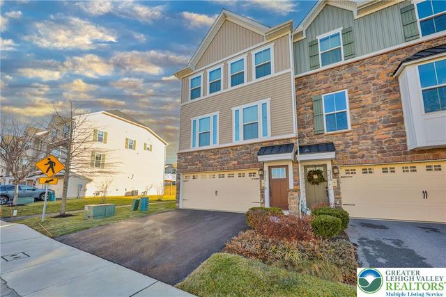 2364 Raya Way, Bethlehem Twp, PA 18045