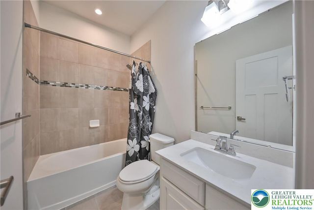 2364 Raya Way, Bethlehem Twp, PA 18045