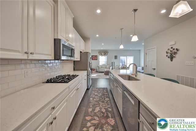 2364 Raya Way, Bethlehem Twp, PA 18045