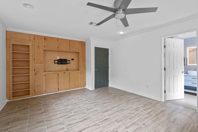 1515 Mearns Meadow BLVD, Austin, TX 78758