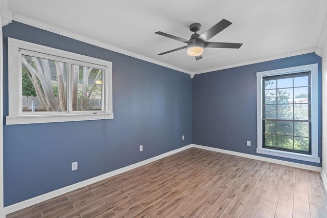1515 Mearns Meadow BLVD, Austin, TX 78758