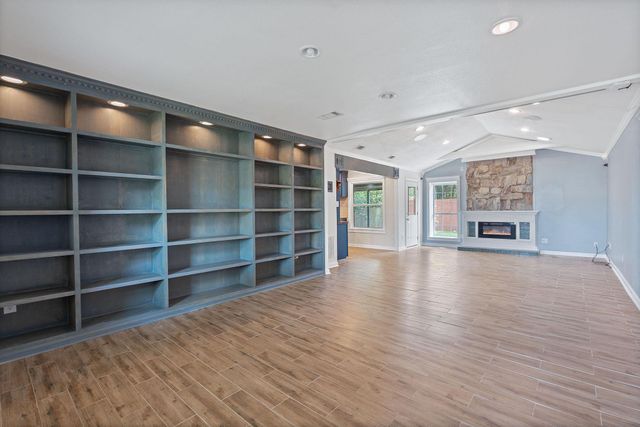 1515 Mearns Meadow BLVD, Austin, TX 78758