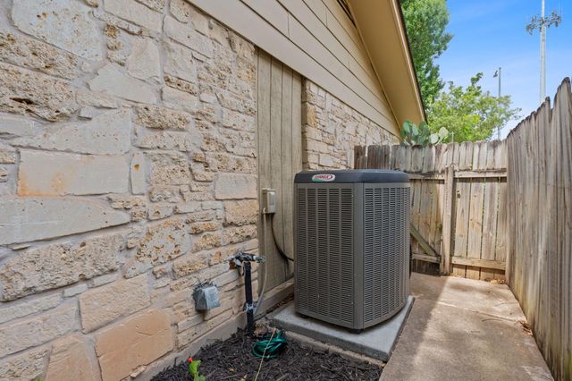 1515 Mearns Meadow BLVD, Austin, TX 78758
