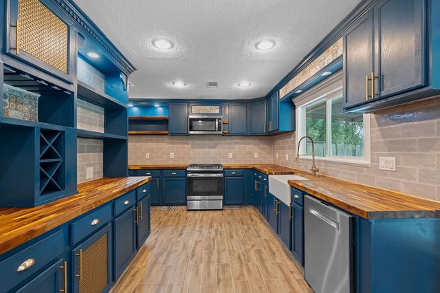 1515 Mearns Meadow BLVD, Austin, TX 78758