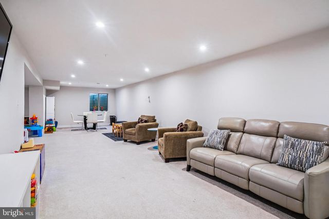 6126 DOCK ST, Frederick, MD 21703