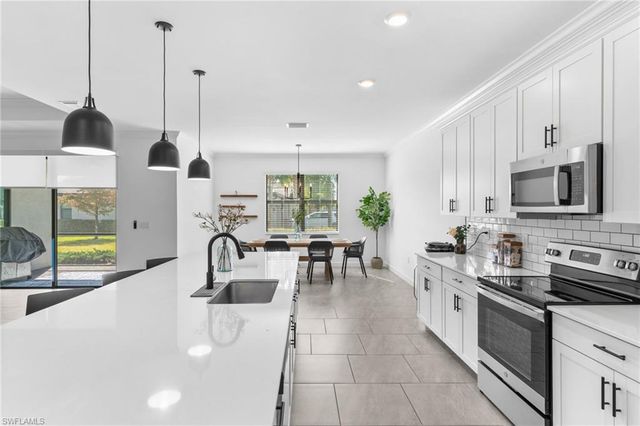 18307 Parksville DR, Estero, FL 33928