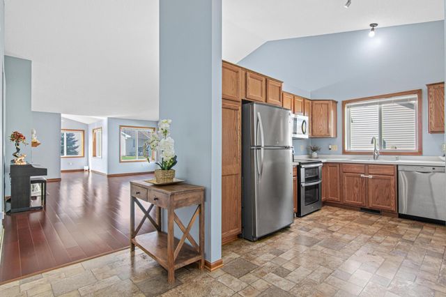 3166 129th Avenue NW, Coon Rapids, MN 55448