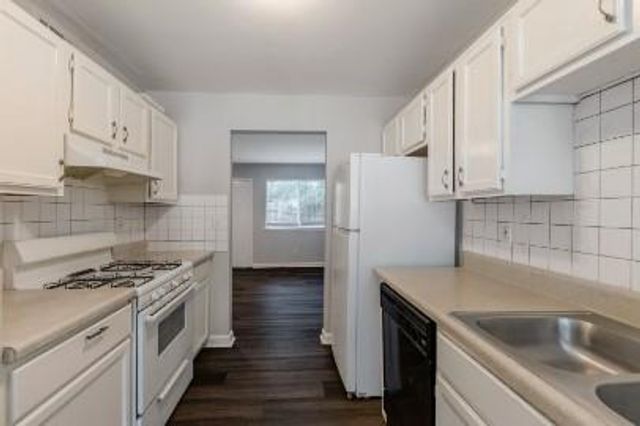 776 Crestside Court, Austell, GA 30168