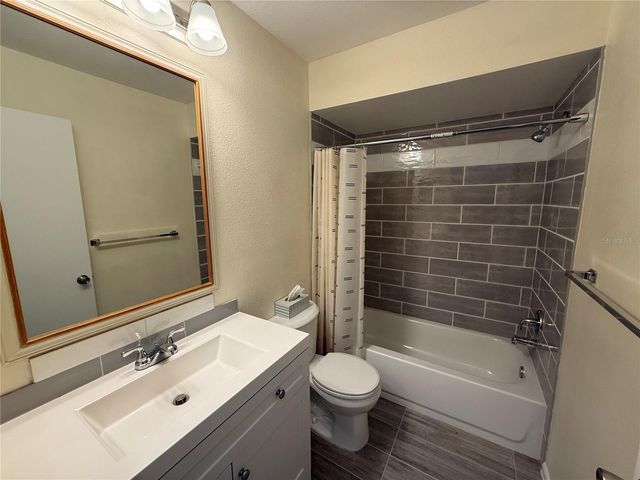 2130 BANCROFT PLACE B, Palm Harbor, FL 34683