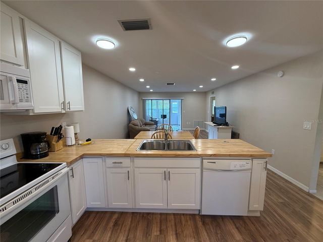 2130 BANCROFT PLACE B, Palm Harbor, FL 34683
