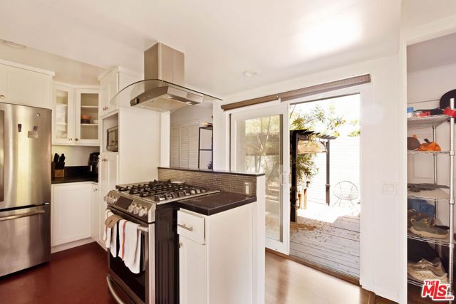 5815 Franklin Avenue, Los Angeles, CA 90028