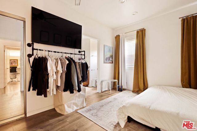 5815 Franklin Avenue, Los Angeles, CA 90028