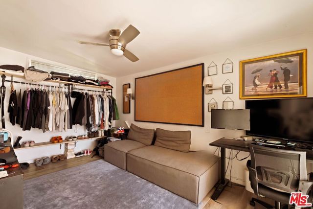 5815 Franklin Avenue, Los Angeles, CA 90028