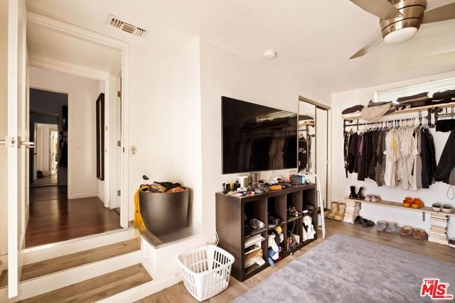 5815 Franklin Avenue, Los Angeles, CA 90028