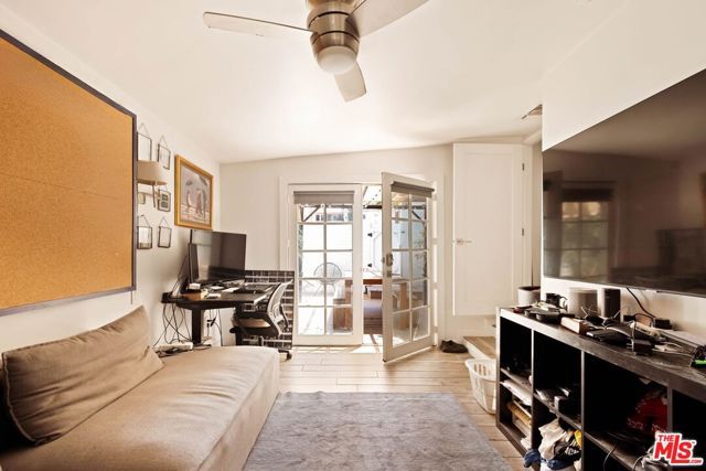 5815 Franklin Avenue, Los Angeles, CA 90028