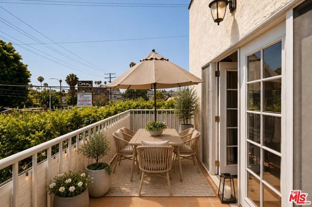 5815 Franklin Avenue, Los Angeles, CA 90028