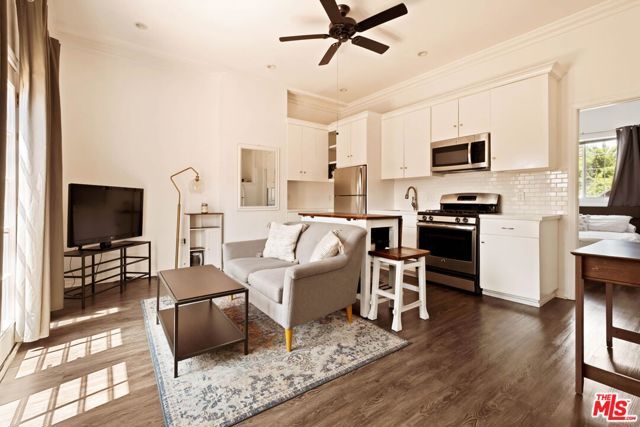 5815 Franklin Avenue, Los Angeles, CA 90028