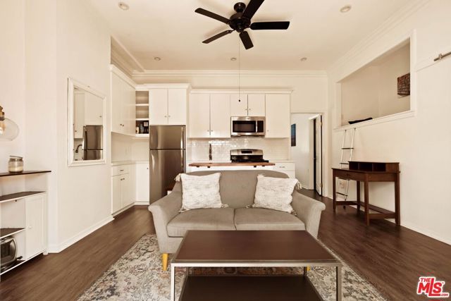 5815 Franklin Avenue, Los Angeles, CA 90028