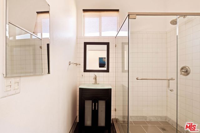 5815 Franklin Avenue, Los Angeles, CA 90028