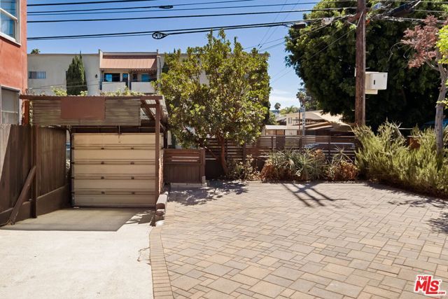 5815 Franklin Avenue, Los Angeles, CA 90028