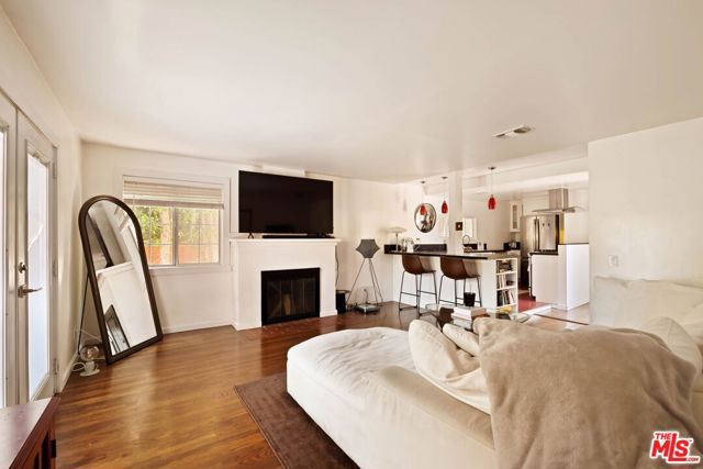 5815 Franklin Avenue, Los Angeles, CA 90028