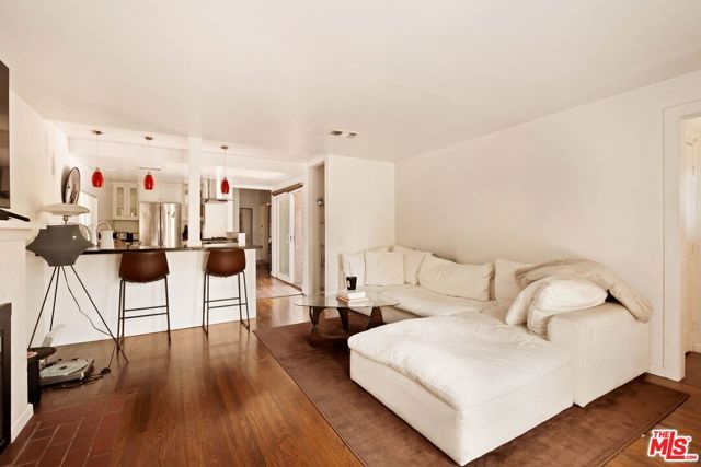 5815 Franklin Avenue, Los Angeles, CA 90028