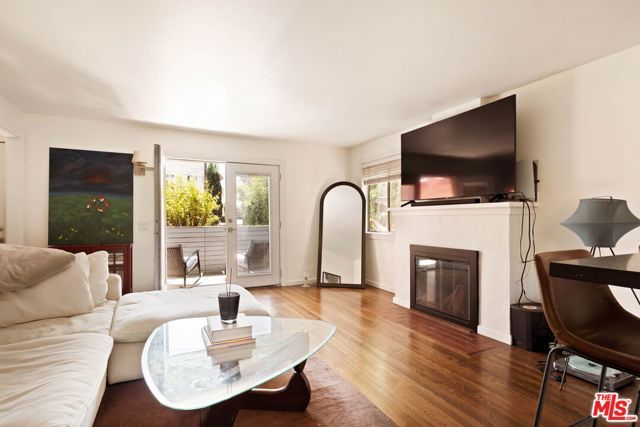 5815 Franklin Avenue, Los Angeles, CA 90028