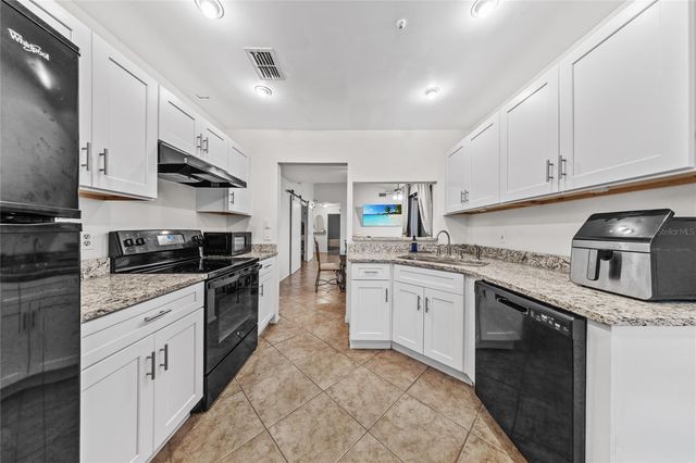 335 KIRKCALDY DRIVE, Winter Springs, FL 32708