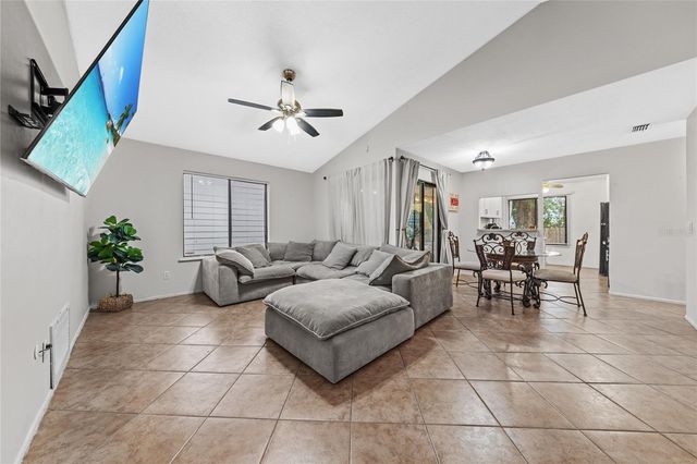 335 KIRKCALDY DRIVE, Winter Springs, FL 32708