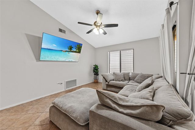 335 KIRKCALDY DRIVE, Winter Springs, FL 32708