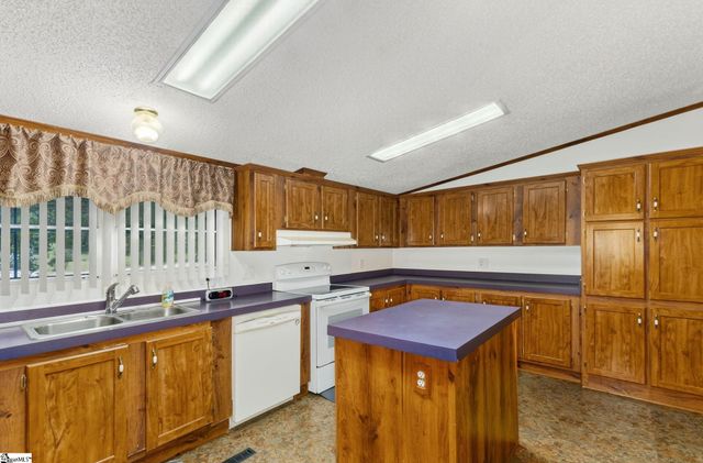 185 Claridge Court, Fountain Inn, SC 29644