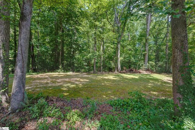 185 Claridge Court, Fountain Inn, SC 29644