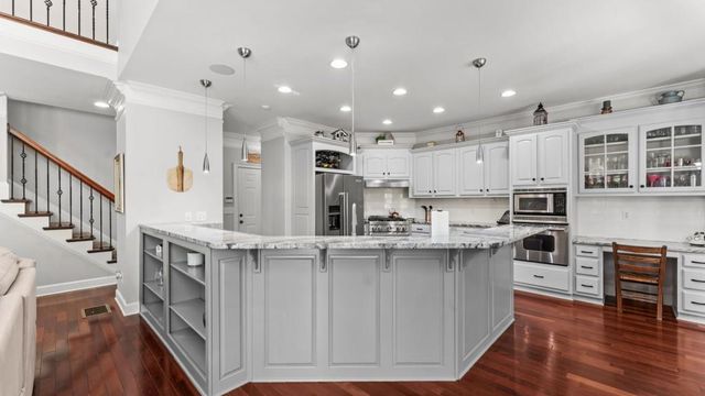 302 Cove Lake Drive, Marble Hill, GA 30148