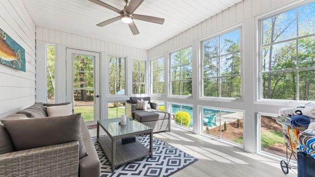 302 Cove Lake Drive, Marble Hill, GA 30148