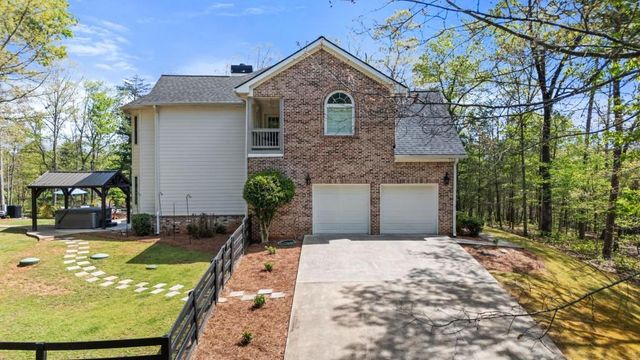 302 Cove Lake Drive, Marble Hill, GA 30148