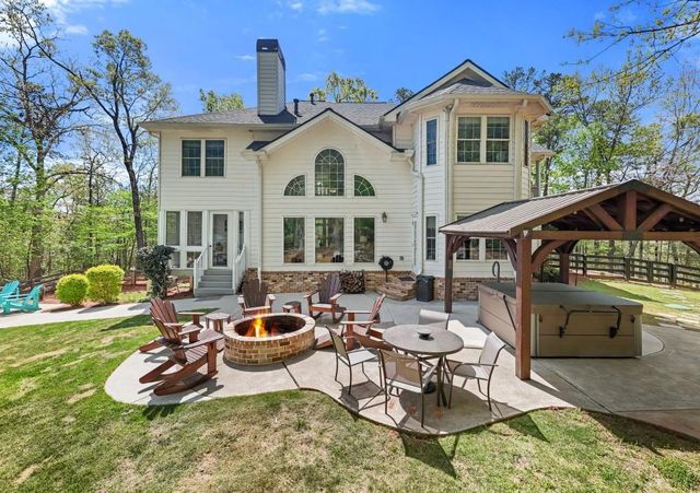 302 Cove Lake Drive, Marble Hill, GA 30148