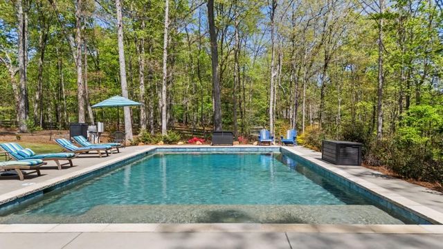 302 Cove Lake Drive, Marble Hill, GA 30148