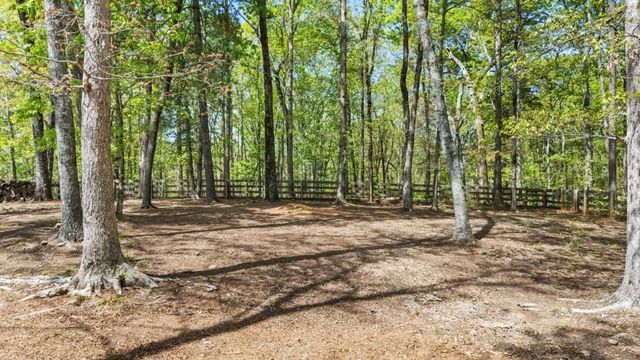 302 Cove Lake Drive, Marble Hill, GA 30148