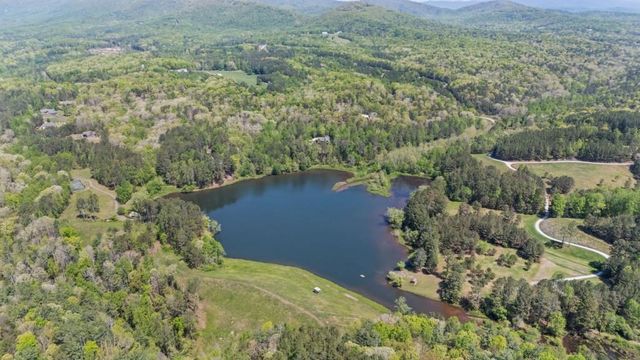 302 Cove Lake Drive, Marble Hill, GA 30148