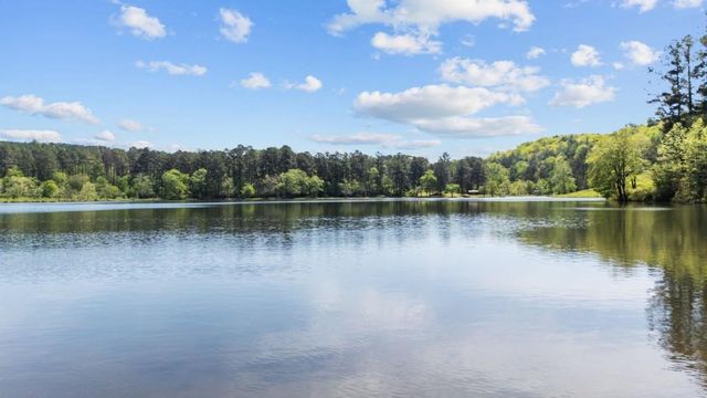 302 Cove Lake Drive, Marble Hill, GA 30148